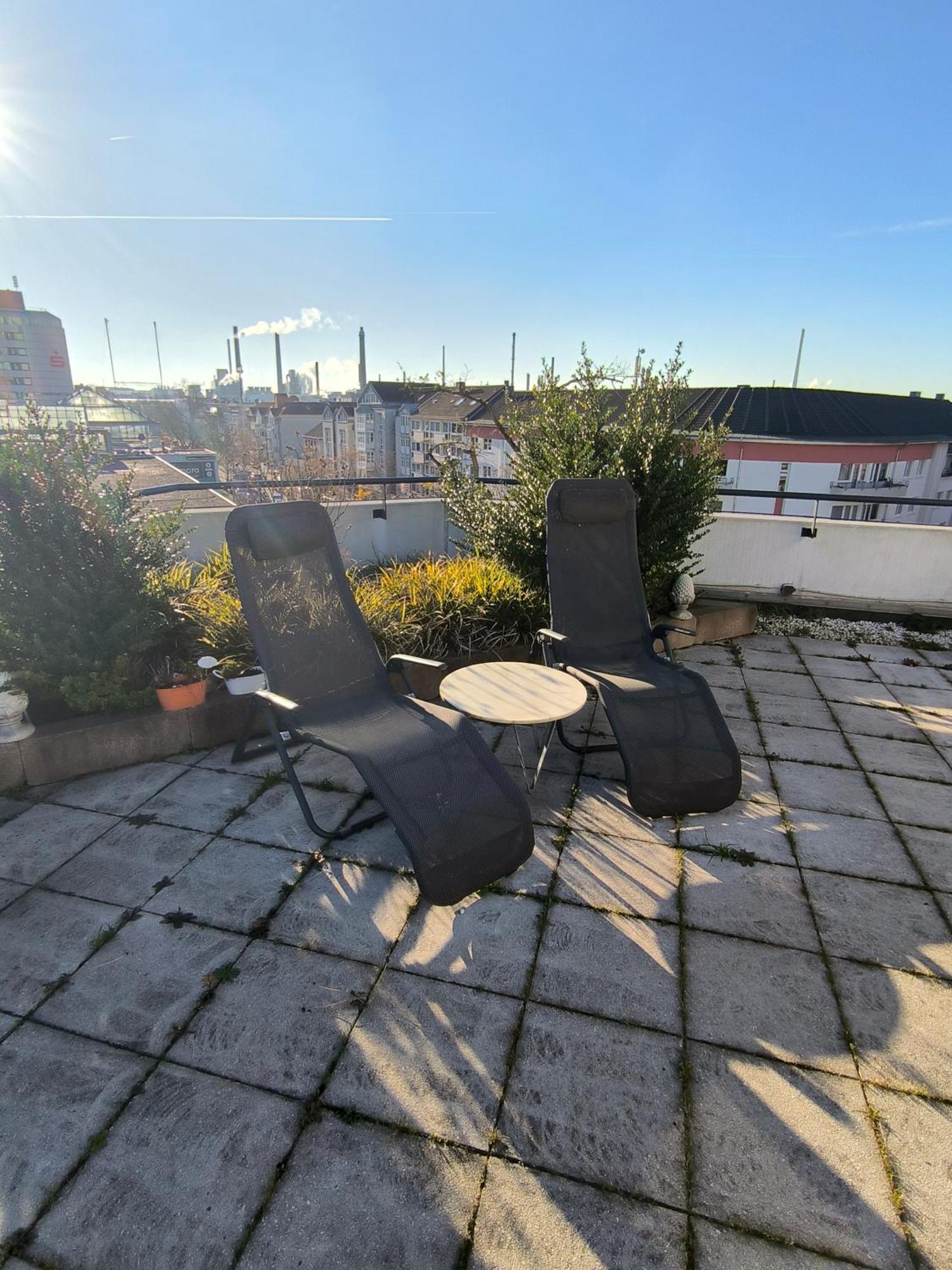 Im Herzen Von Wiesdorf- Blick Auf Das Bayer-Kreuz -Appartement Mit 2 Schlafzimmern-Fuer 3 Personen -Zentral Gelegen - Friedrich Ebert Platz 5A , 4Te Etage - Dachterrasse Und Sauna - Kaution Pflicht - ليفركوزن المظهر الخارجي الصورة