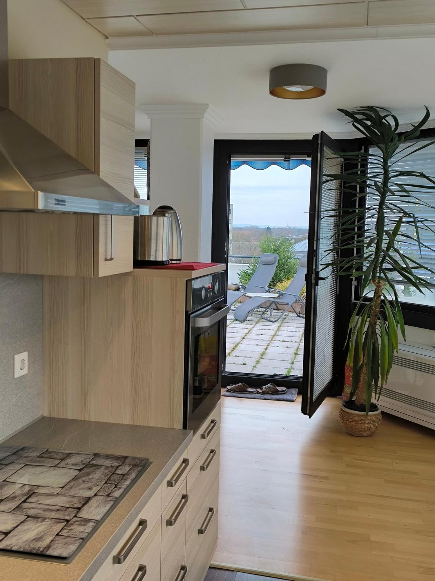 Im Herzen Von Wiesdorf- Blick Auf Das Bayer-Kreuz -Appartement Mit 2 Schlafzimmern-Fuer 3 Personen -Zentral Gelegen - Friedrich Ebert Platz 5A , 4Te Etage - Dachterrasse Und Sauna - Kaution Pflicht - ليفركوزن المظهر الخارجي الصورة